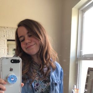 Meet your Posher, Alivia